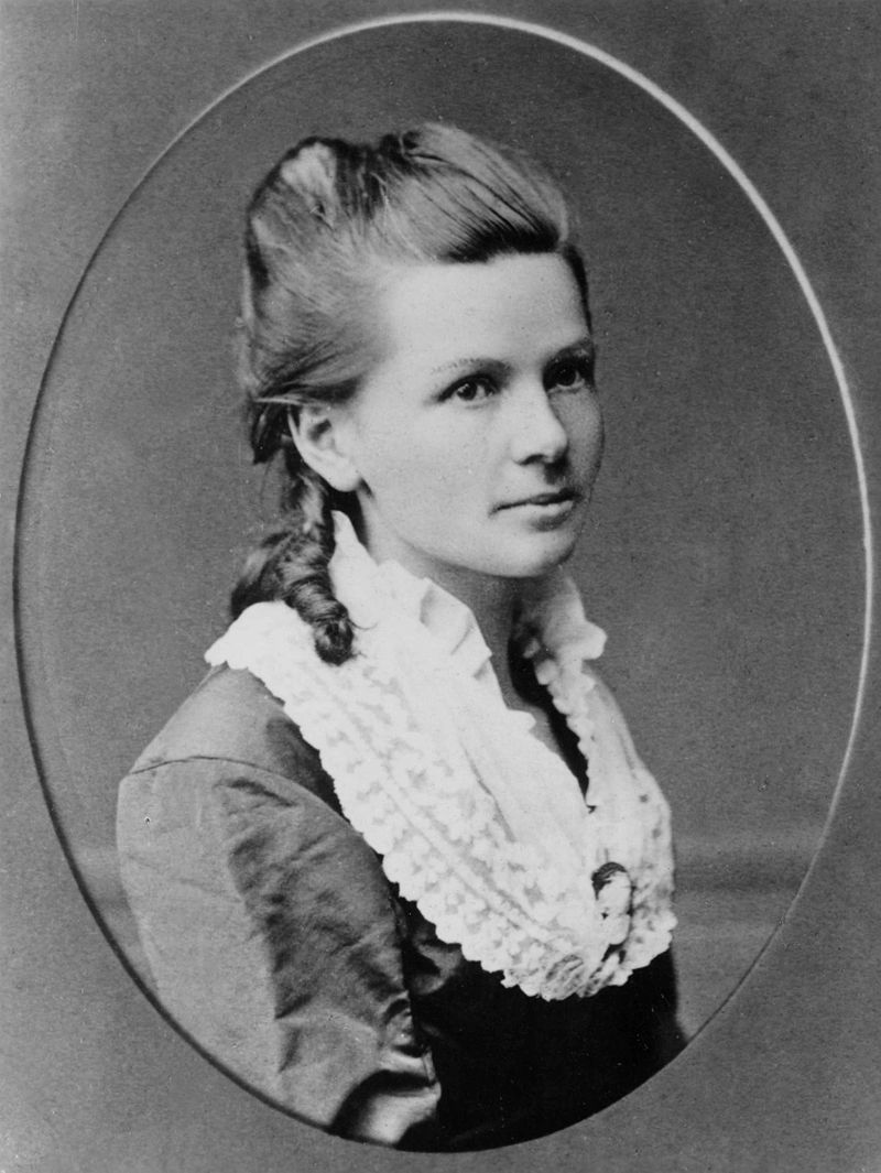 Bertha Benz, wife of Karl Benz - The First Female Driver